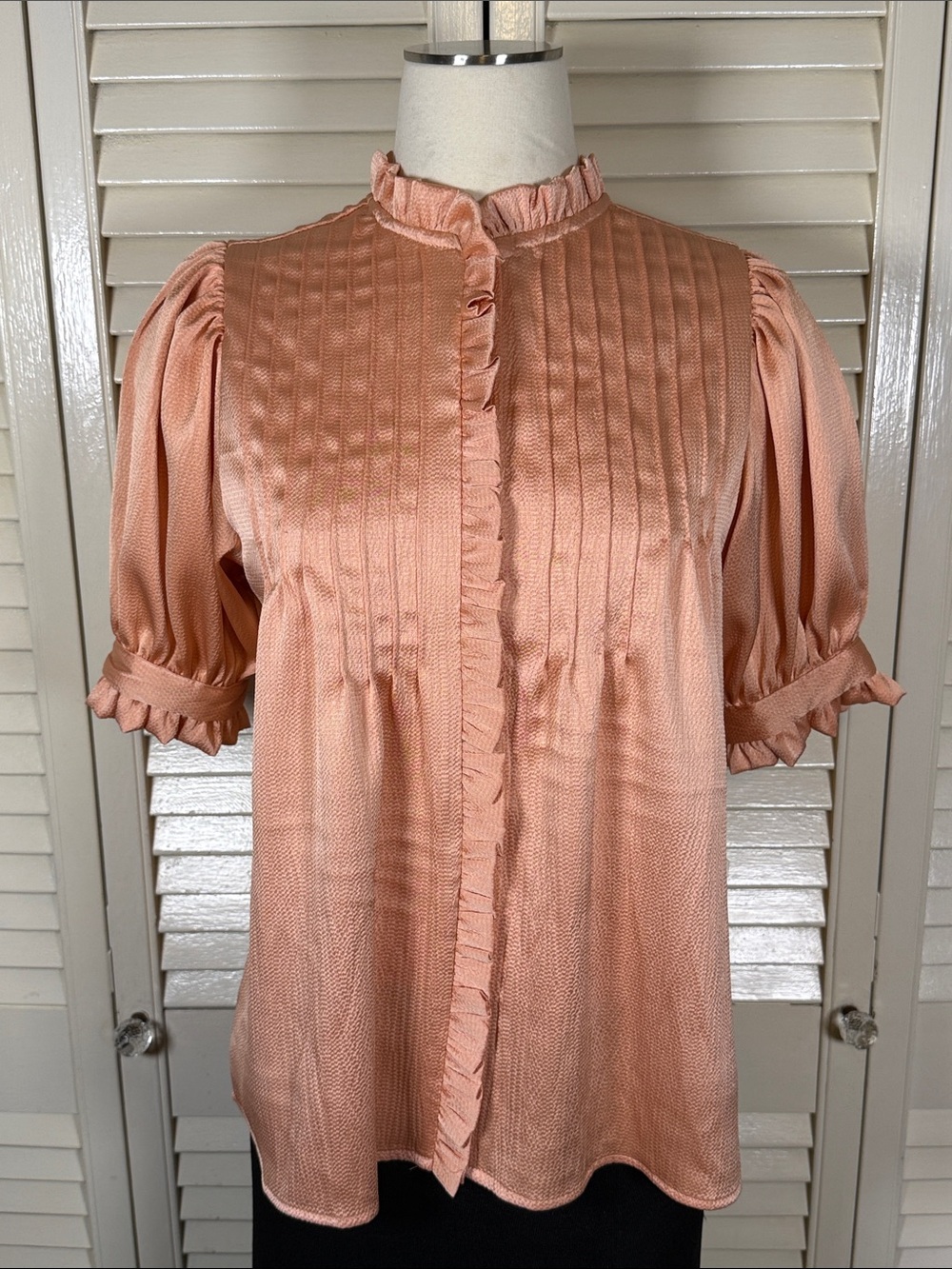 NWOT Bishop + Young Pink Pleated Ruffle Mock Neck Blouse Small